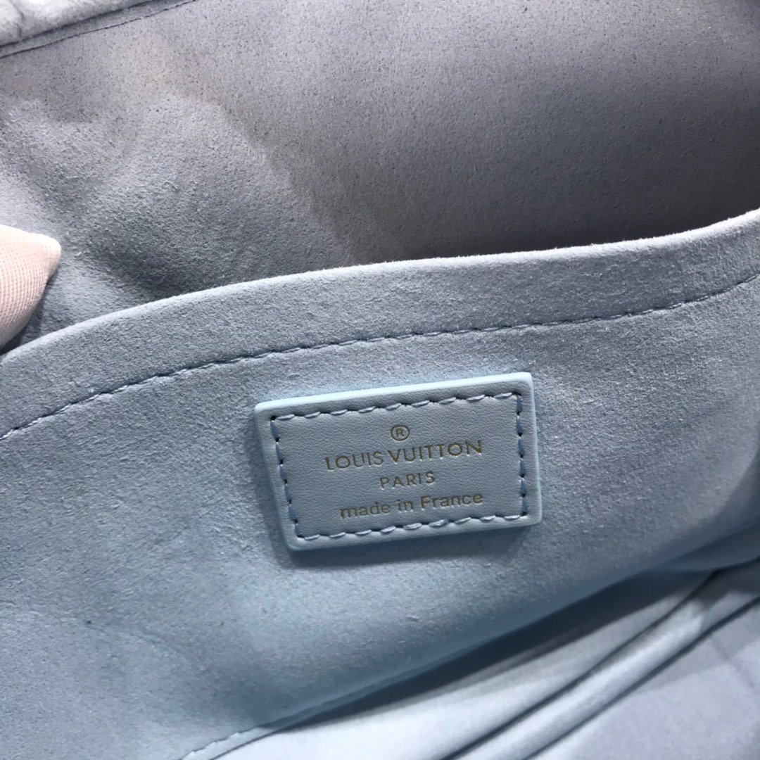 L0vis Vvtt0n New Wave Camera Bag