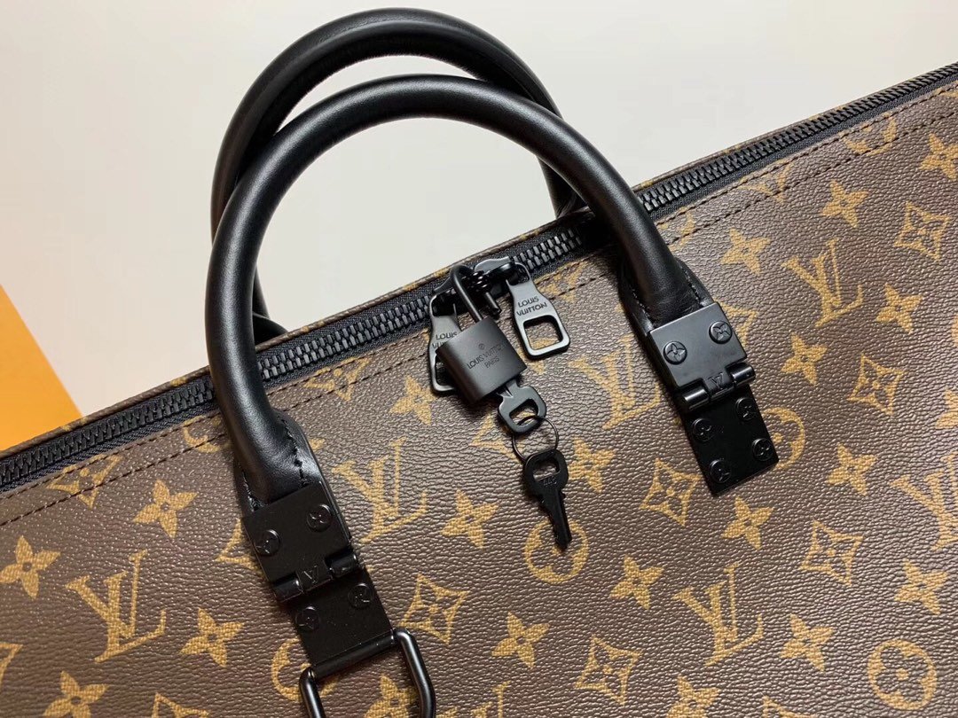 L0vis Vvtt0n KEEPALL BANDOULIÈRE 50
