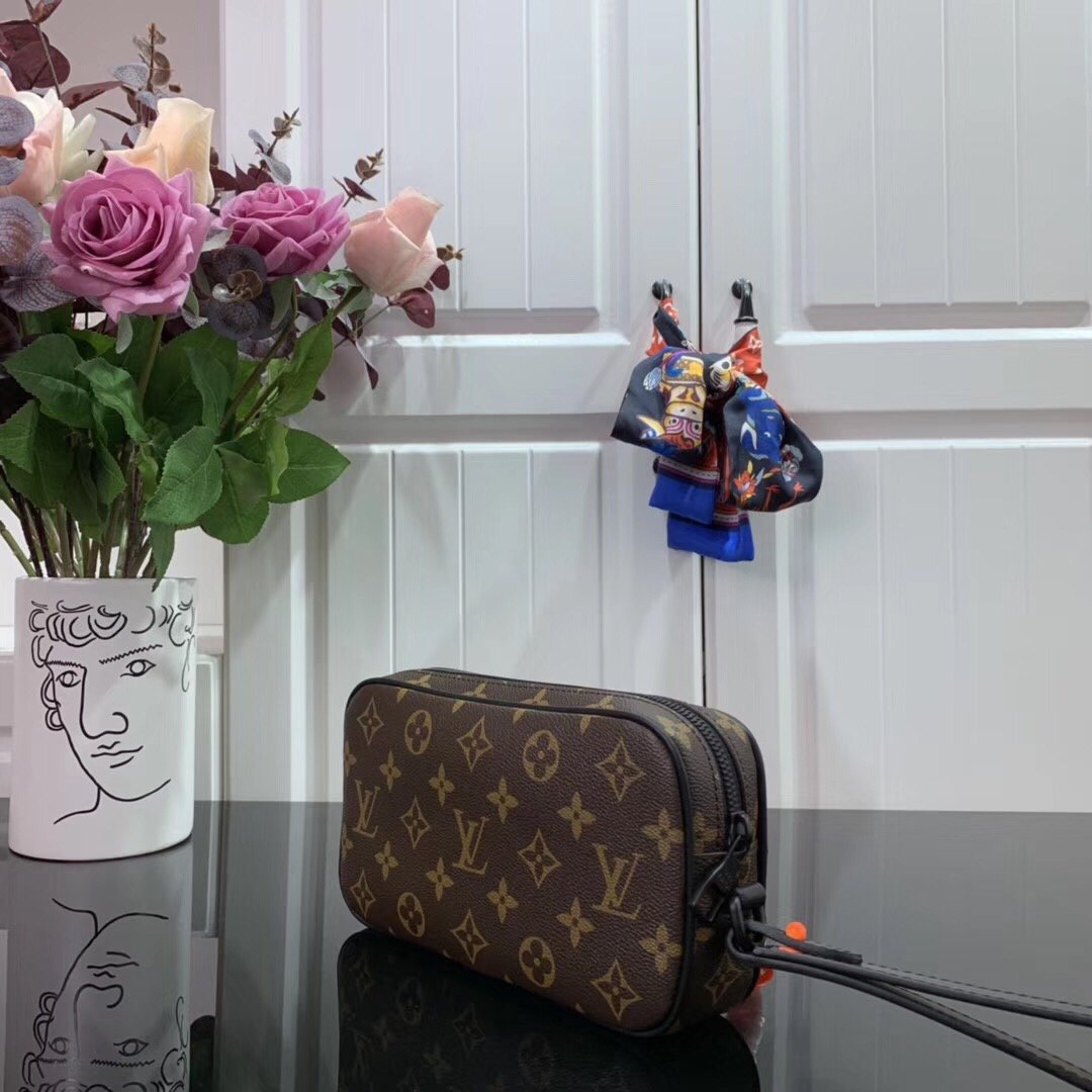 LV Virgil Abhol Chain Trunk bag M44458