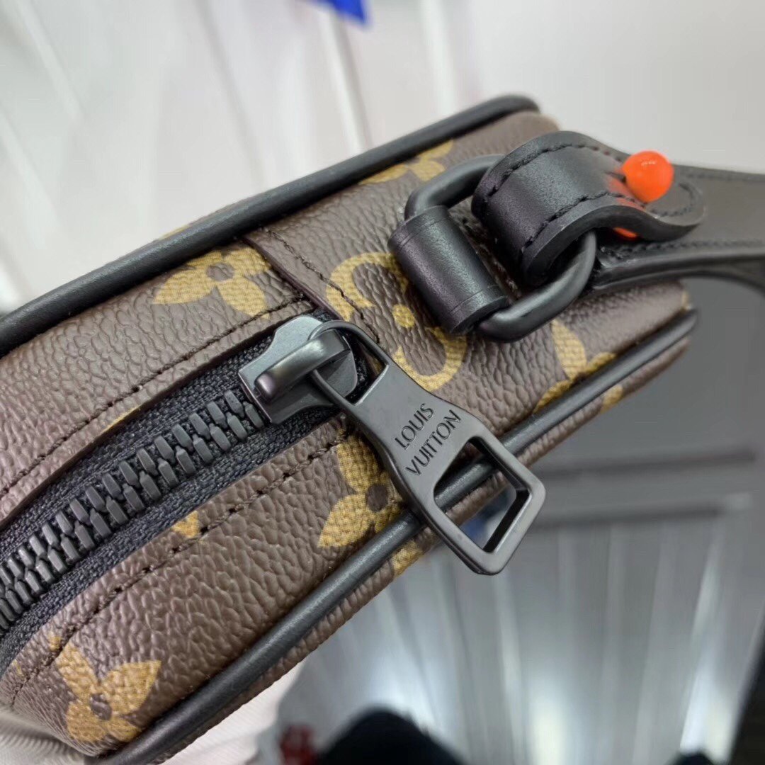 LV Virgil Abhol Chain Trunk bag M44458