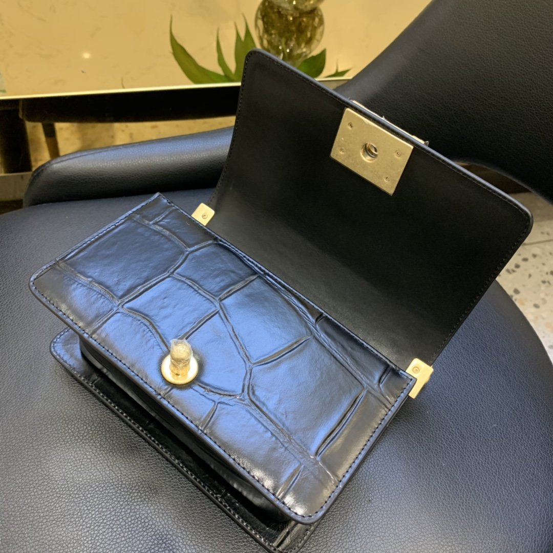 Ch**el 2019 autumn new graffiti bag 20cm