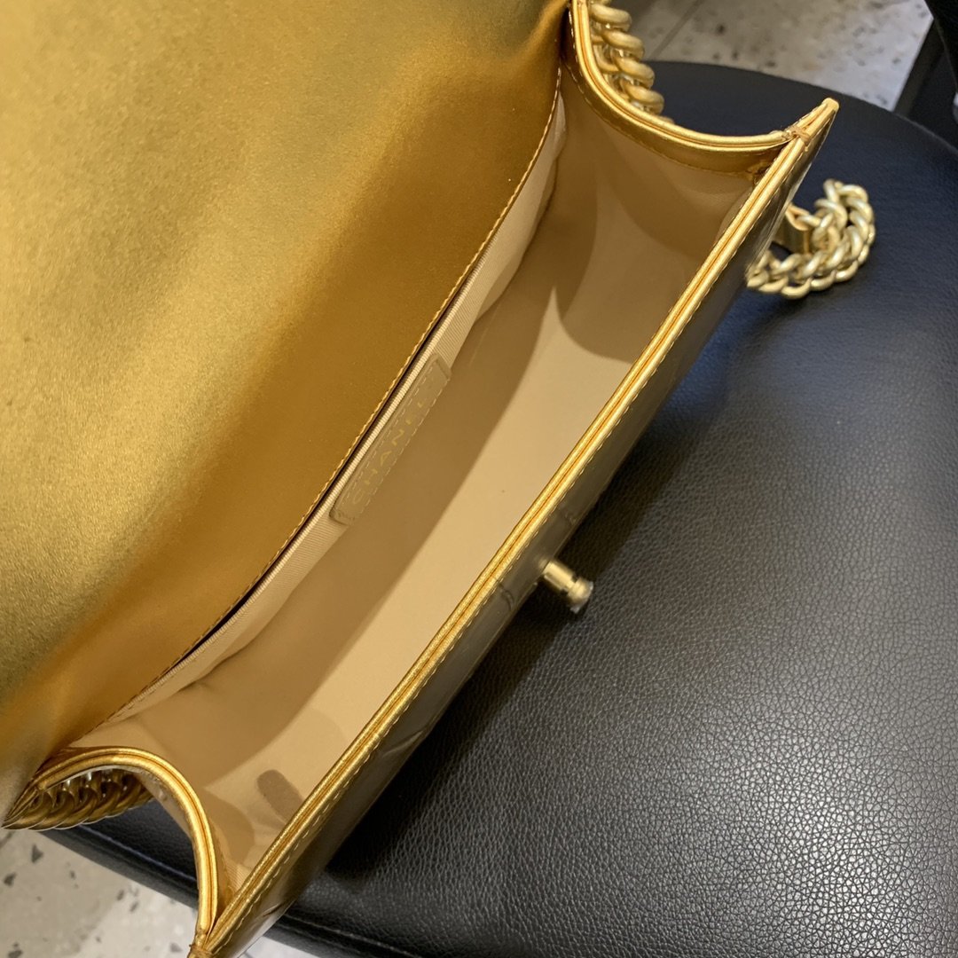 Ch**el 2019 autumn graffiti bag 25cm