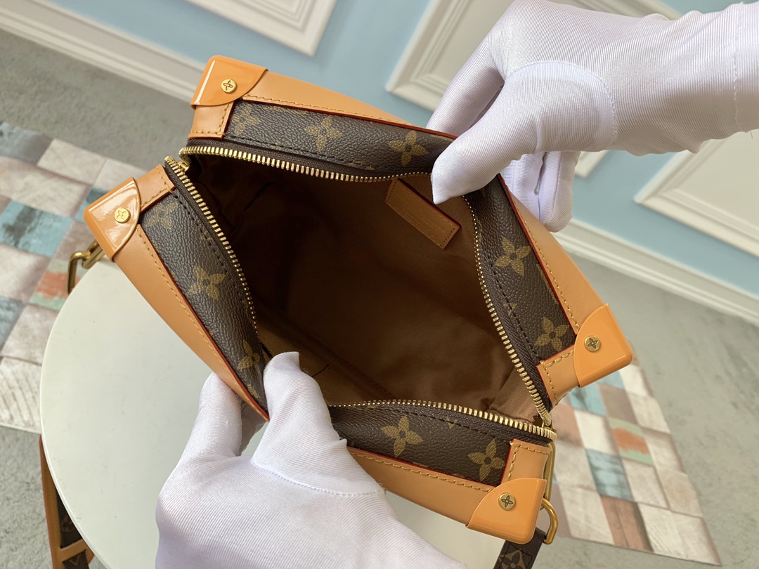 LV m44478 SOFT TRUNK bag