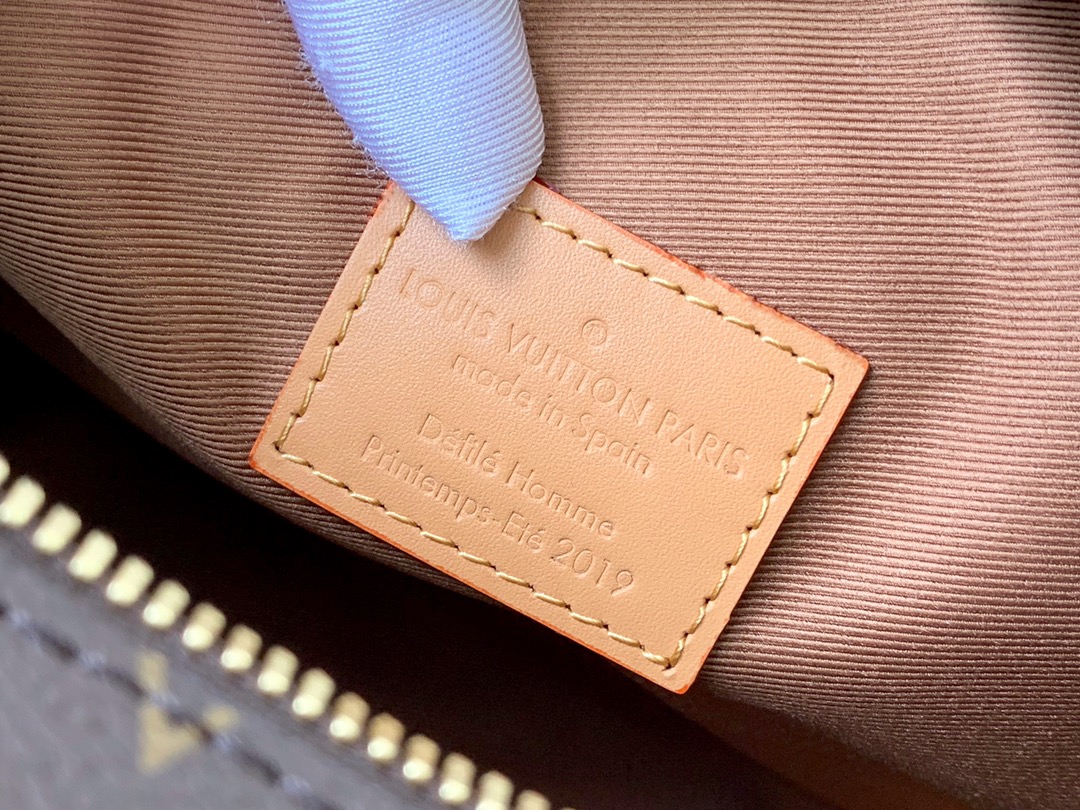 LV m44478 SOFT TRUNK bag