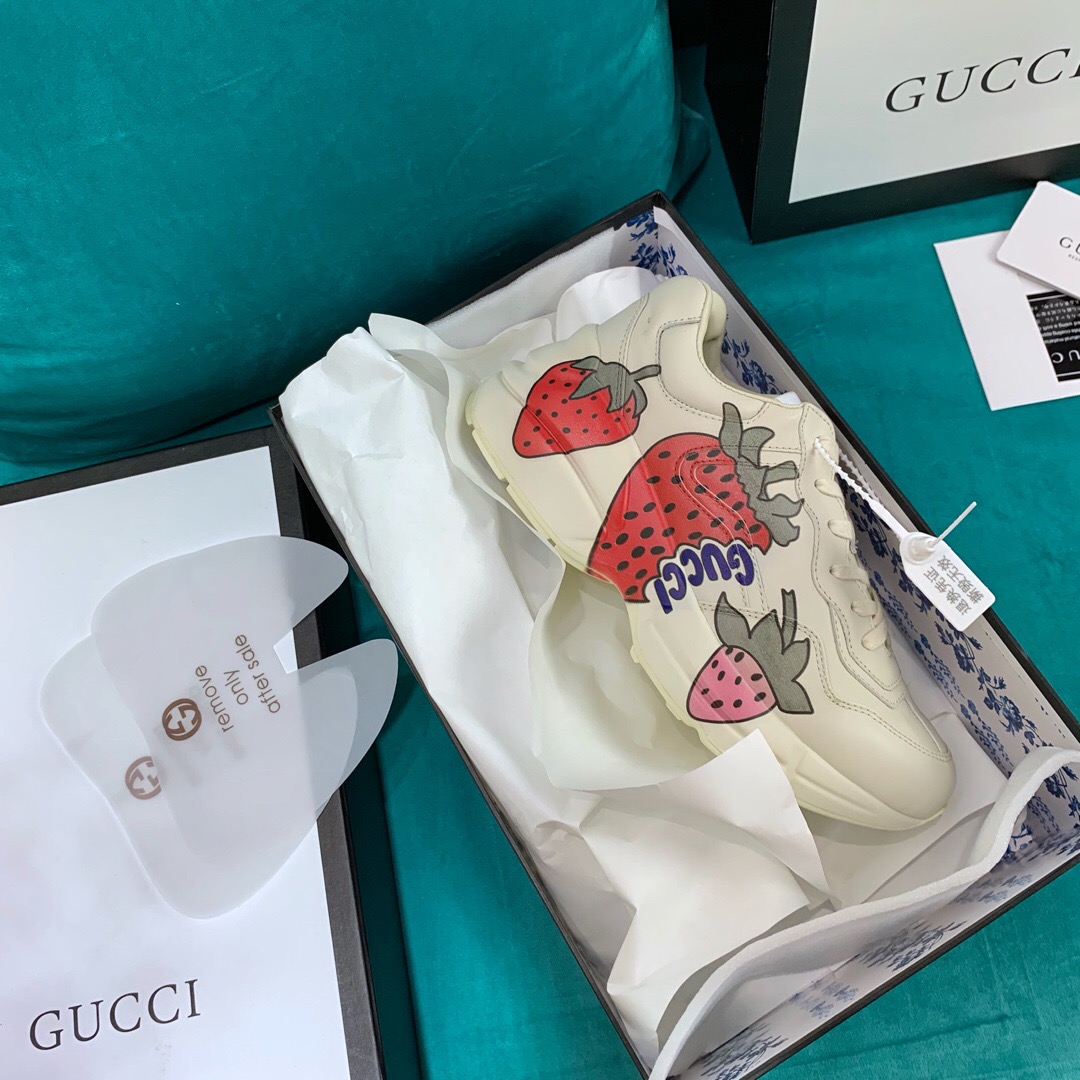 Gvc*1 Clunky Sneaker
