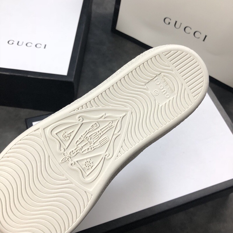 Gvc*1 SNEAKERS