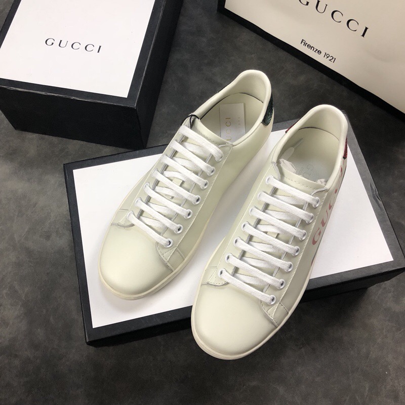 Gvc*1 SNEAKERS