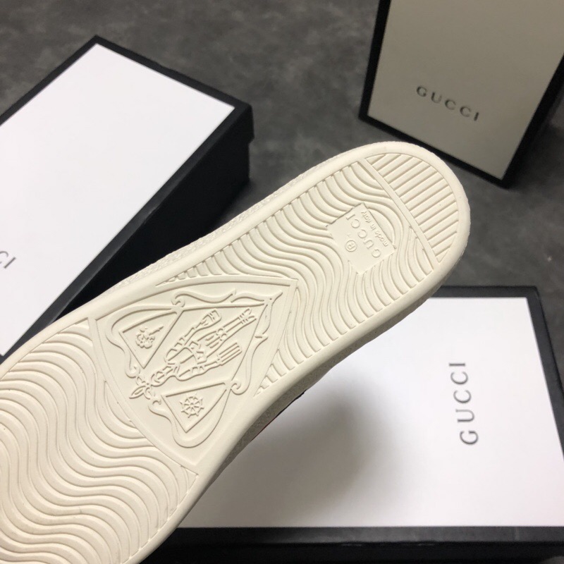 Gvc*1 SNEAKERS 001