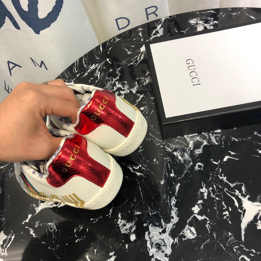 Gvc*1 Sneakers 003