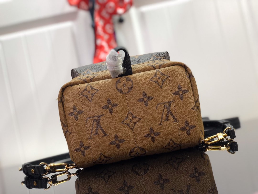 L0vis Vvtt0n Palm Springs Mini backpack M42411
