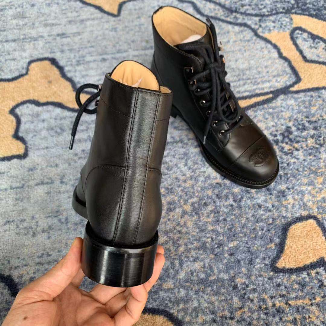 Ch**el boots