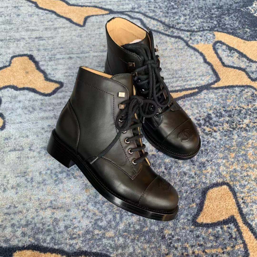 Ch**el boots