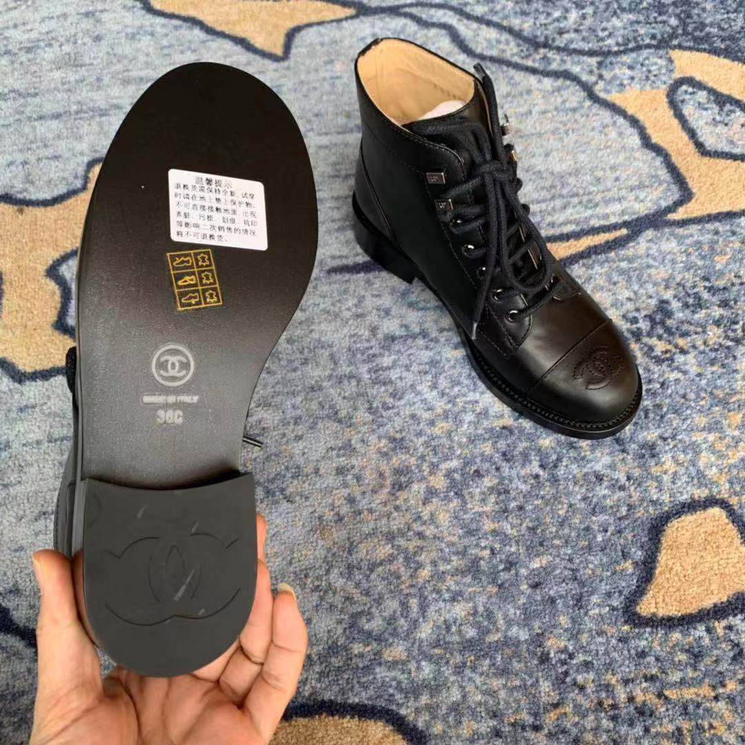 Ch**el boots