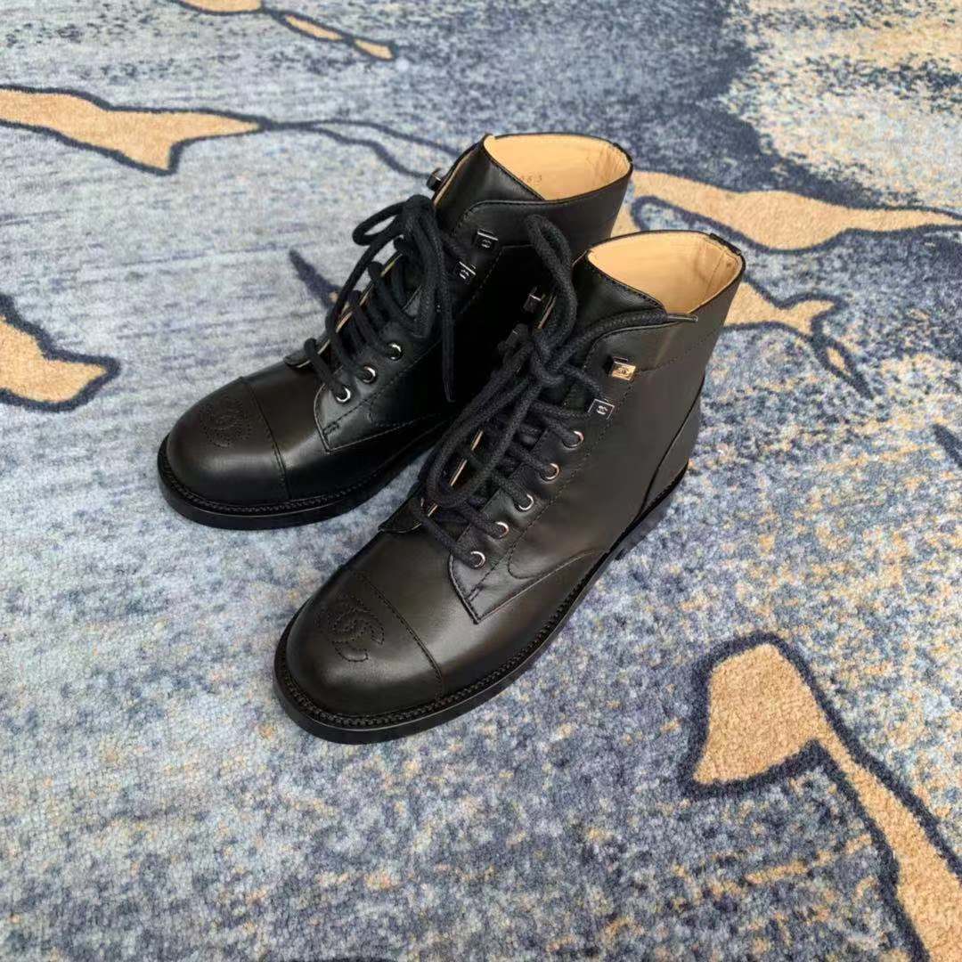 Ch**el boots
