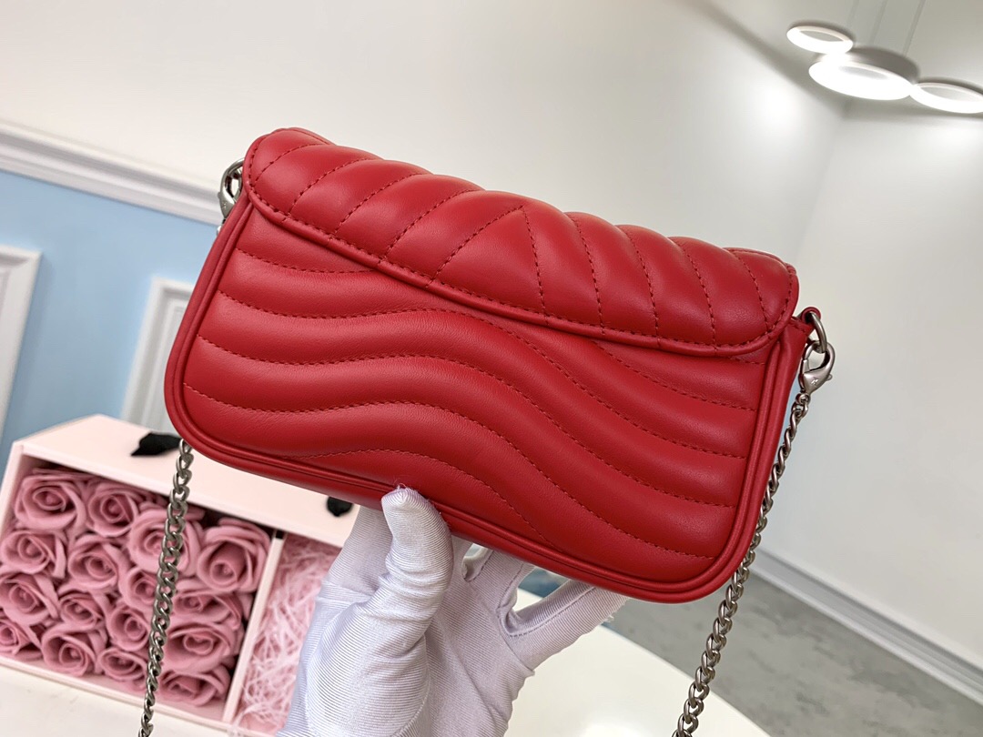 L0vis Vvtt0n NEW WAVE CHAIN POCHETTE M63956 18CM