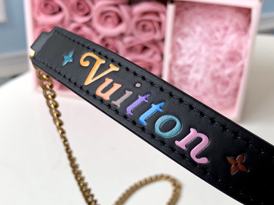 L0vis Vvtt0n NEW WAVE CHAIN POCHETTE M63929 18CM