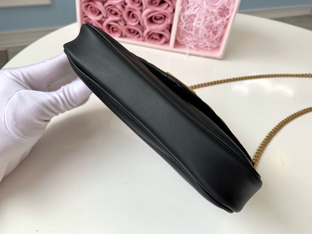 L0vis Vvtt0n NEW WAVE CHAIN POCHETTE M63929 18CM