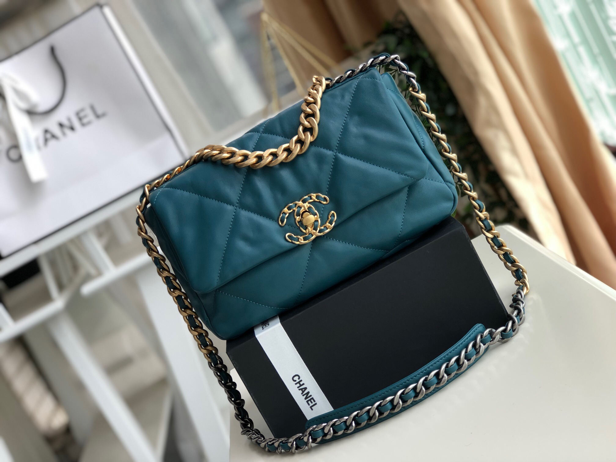 Ch**el 2019 New bag 26cm