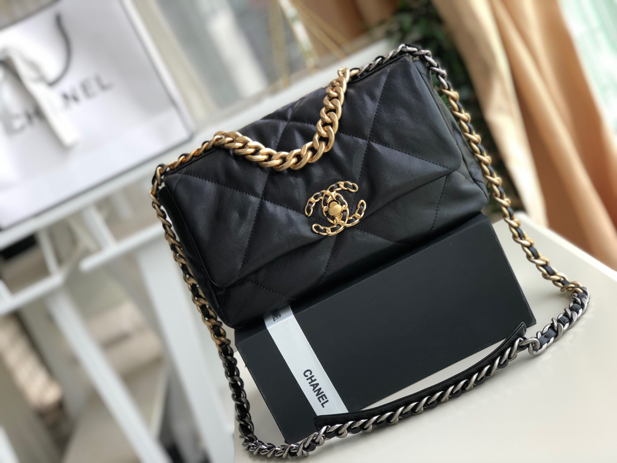Ch**el 2019 New bag 26cm Black