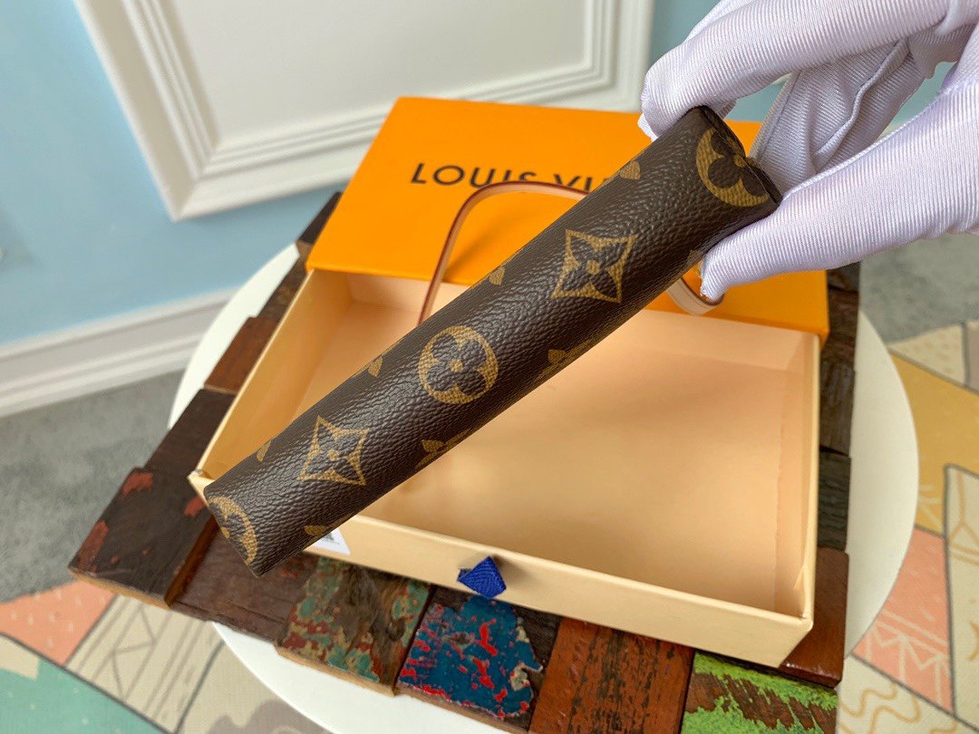 LV M40309 Retro handbag