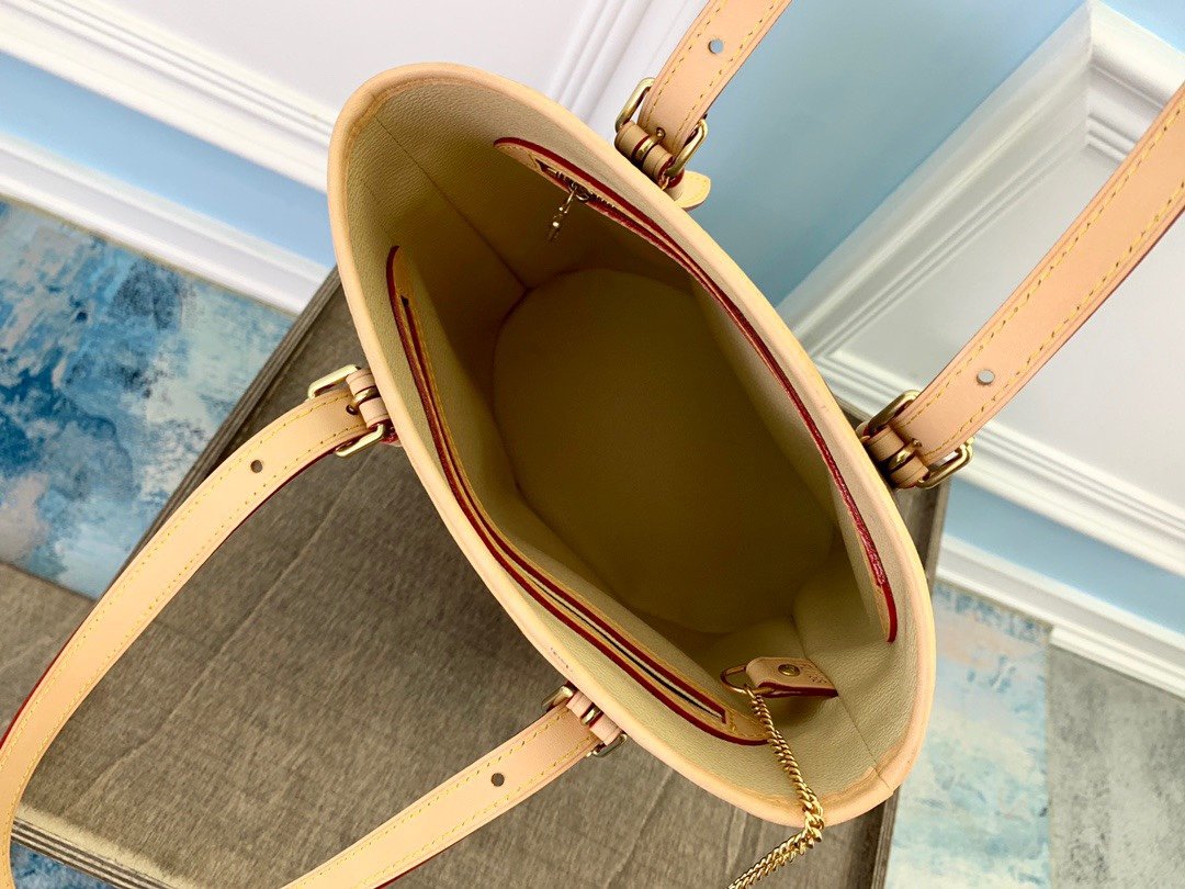 LV M41994 Retro bucket bag