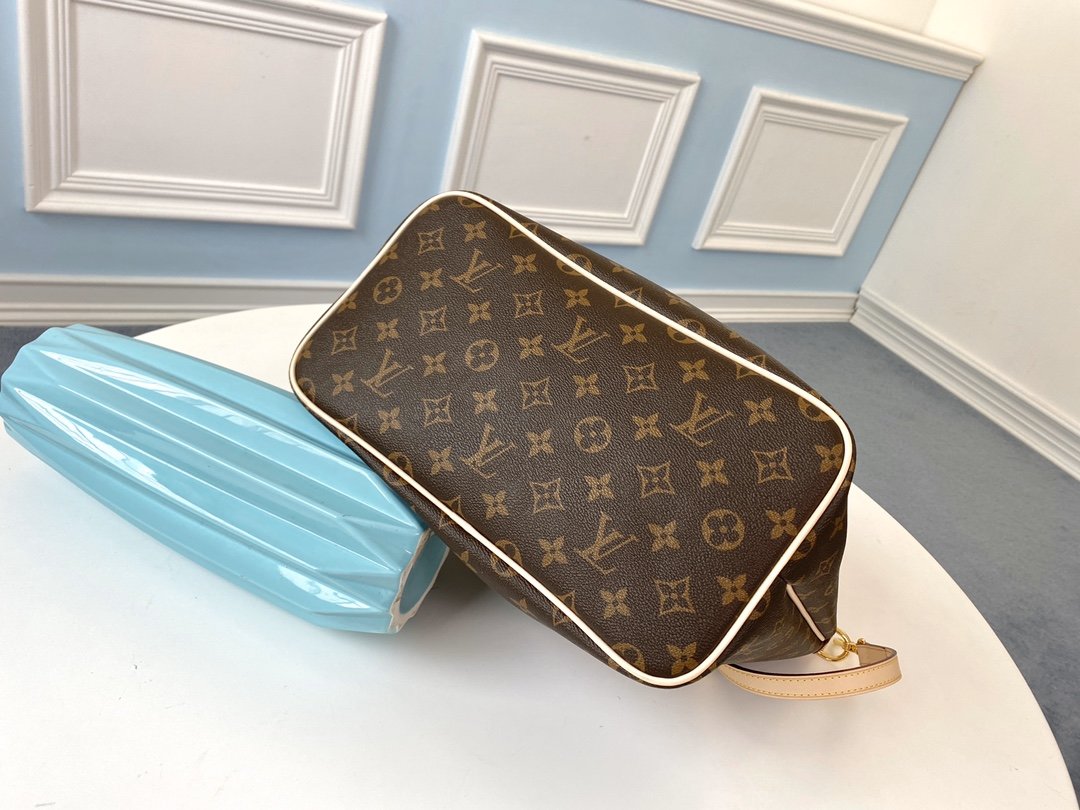 LV M40145 PALERMO Medium handbag