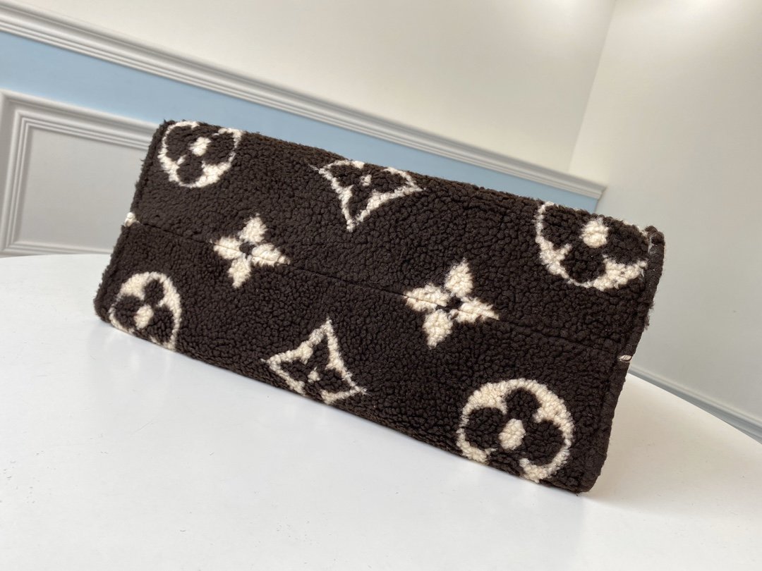 L0vis Vvtt0n ONTHEGO Teddy Monogram M55420