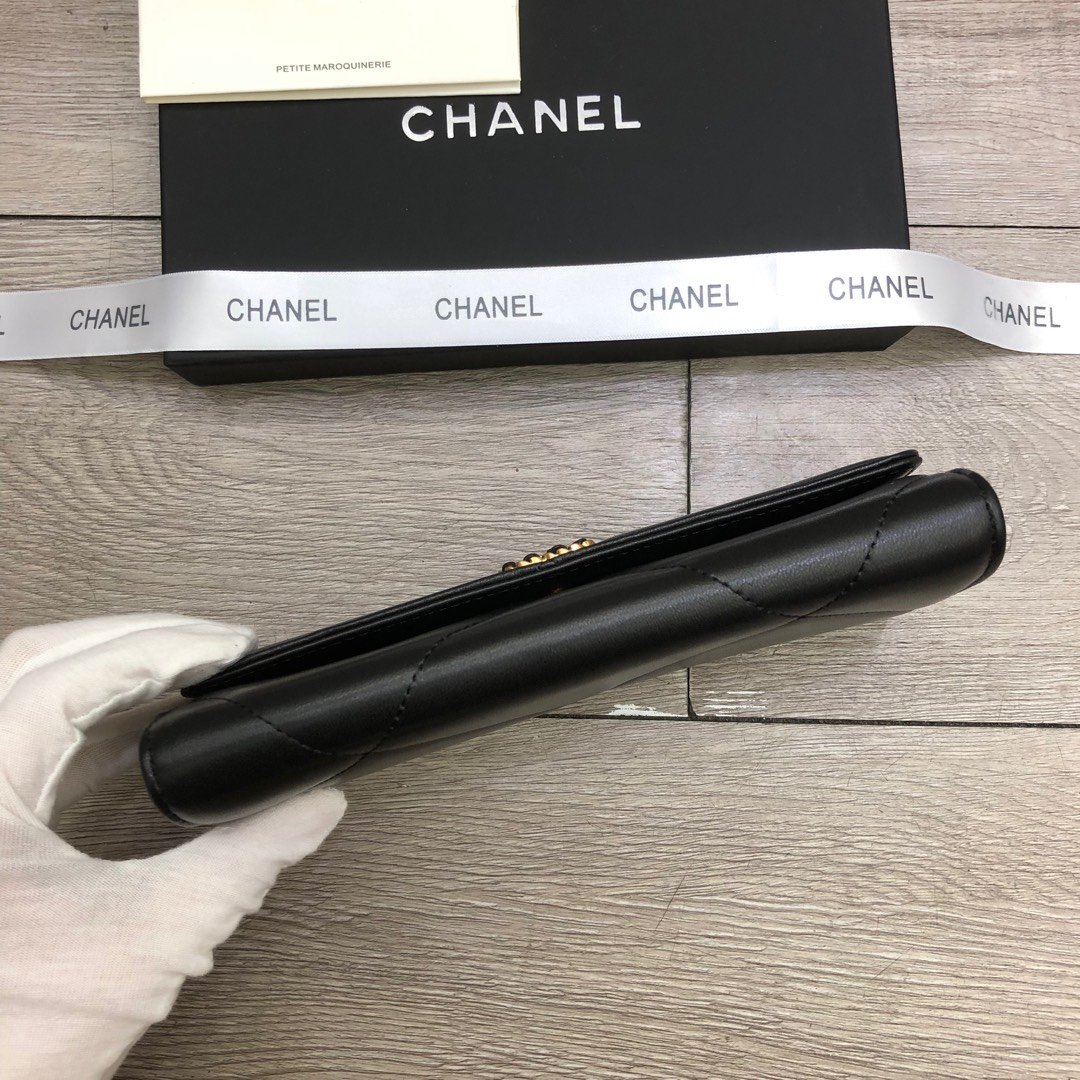 Ch**el Wallet Black