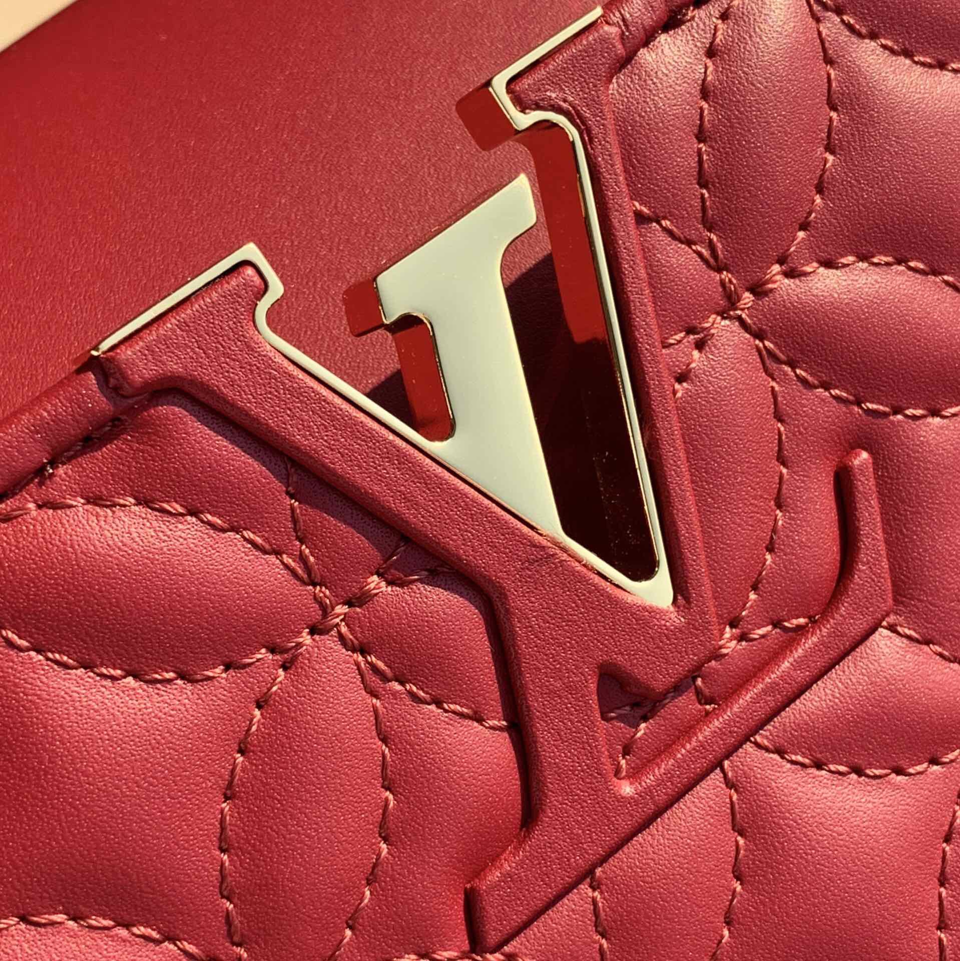 LV Capucines Monogram handbag 27CM Red