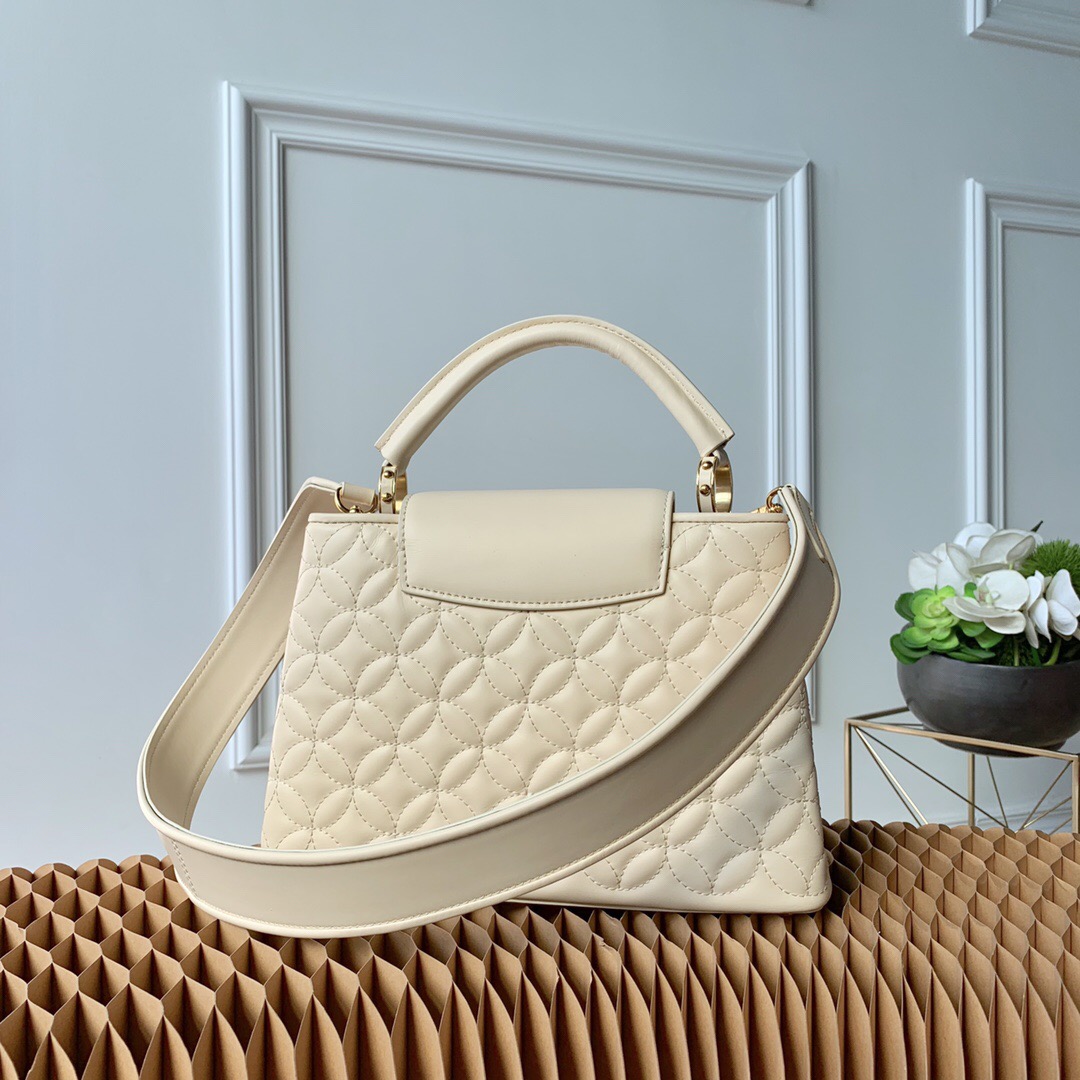 LV Capucines Monogram handbag 27CM