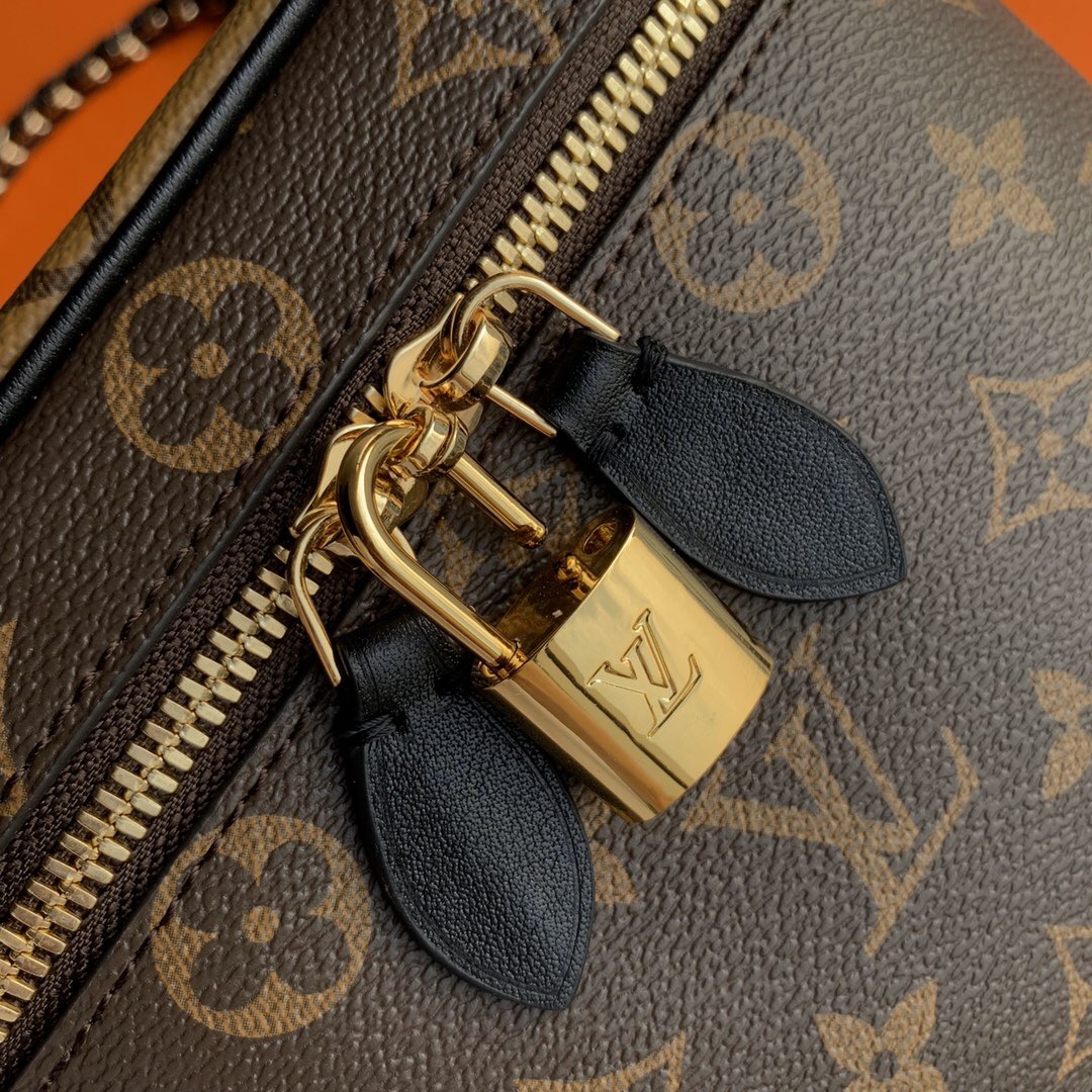 L0vis Vvtt0n Monogram Cosmetic Vanity bag