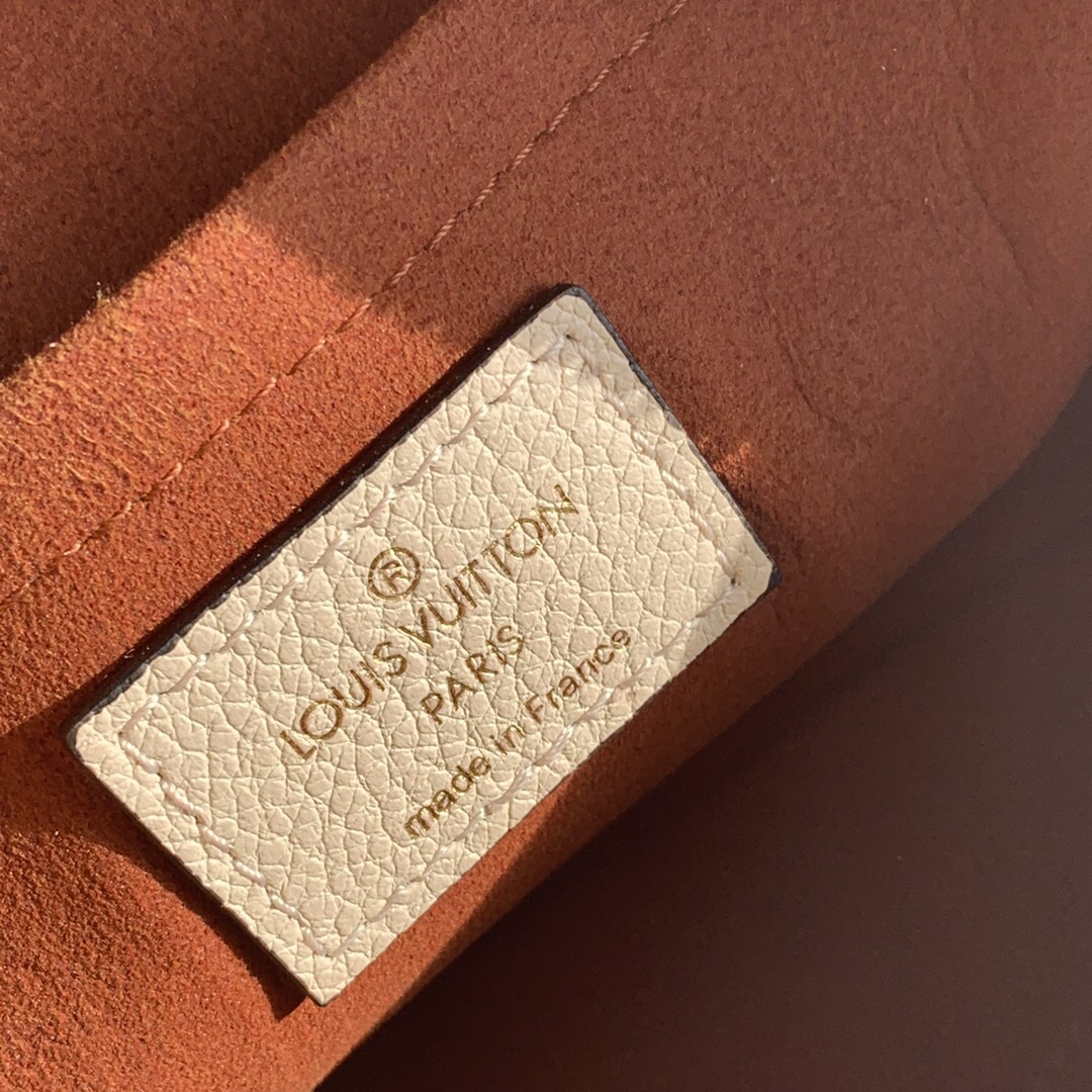 LV NEO ALMA BB Empreinte 25 M44829