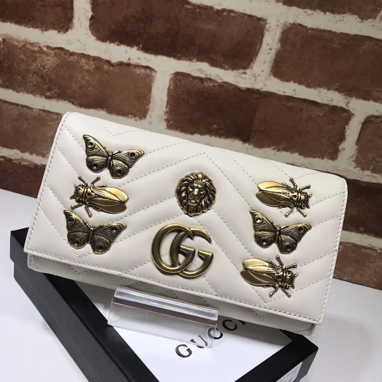 Gvc*1 wallet white 443436
