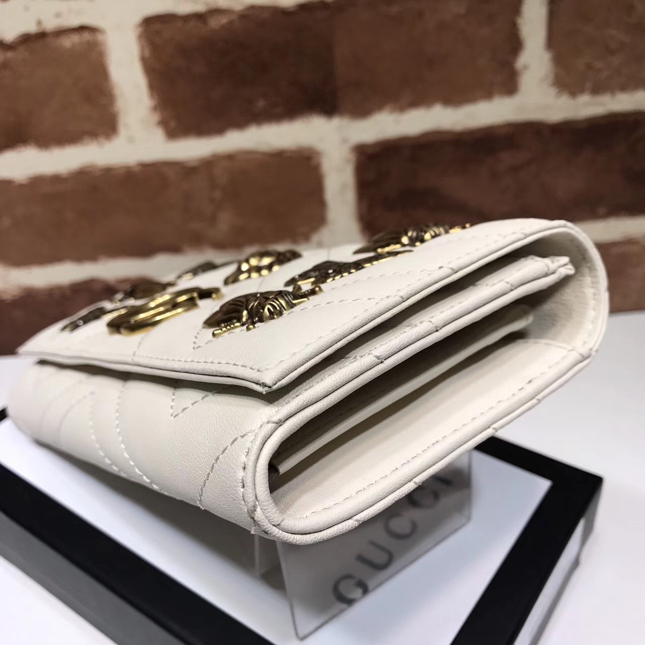 Gvc*1 wallet white 443436