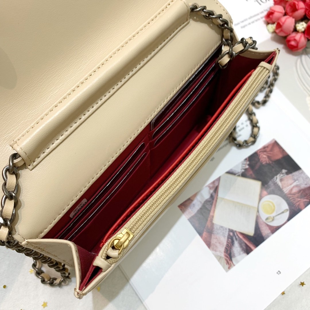 Ch**el Chevron Calfskin Gabrielle Woc bag