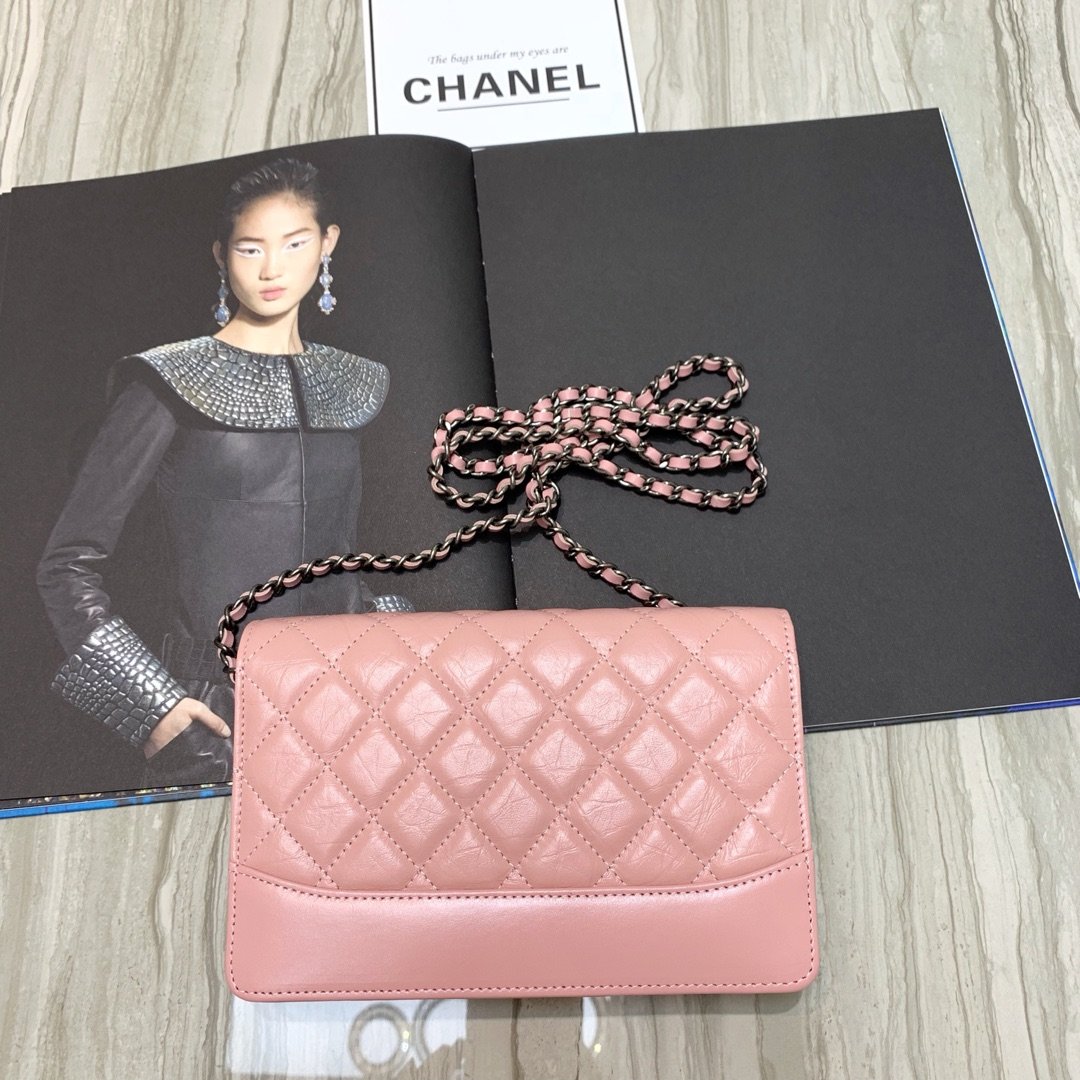 Ch**el Calfskin Gabrielle Woc bag 02
