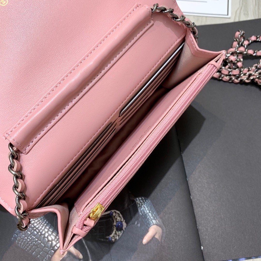 Ch**el Calfskin Gabrielle Woc bag 02