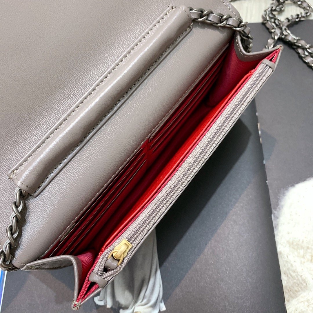 Ch**el Calfskin Gabrielle Woc bag 03