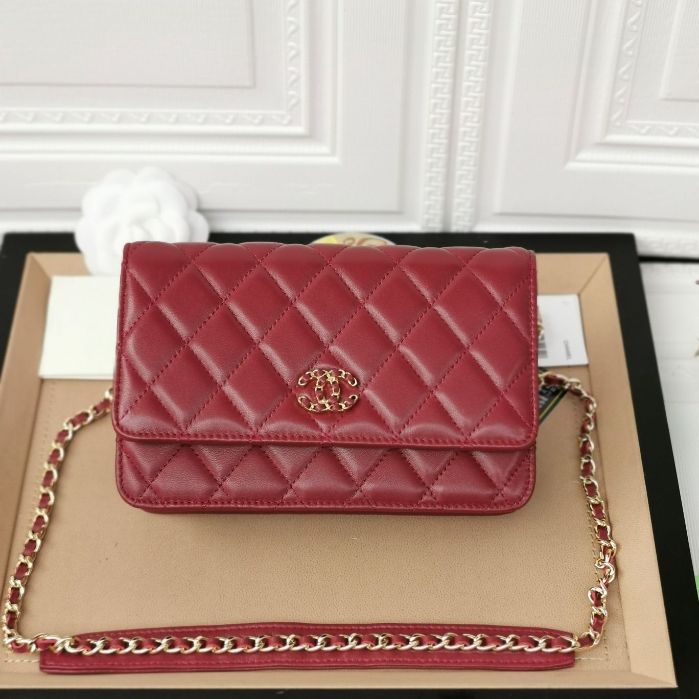 Ch**el Woc Chain wallet Red