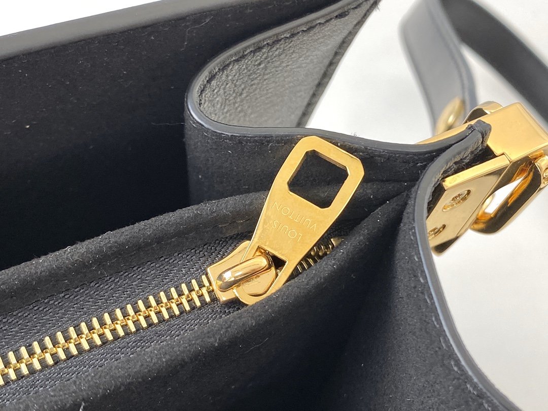 LV Dauphine MM Handbags 25CM black
