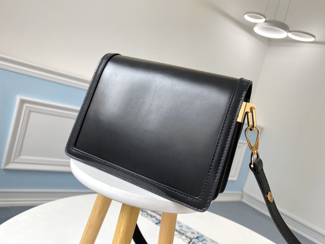 LV Dauphine Handbags 20CM black