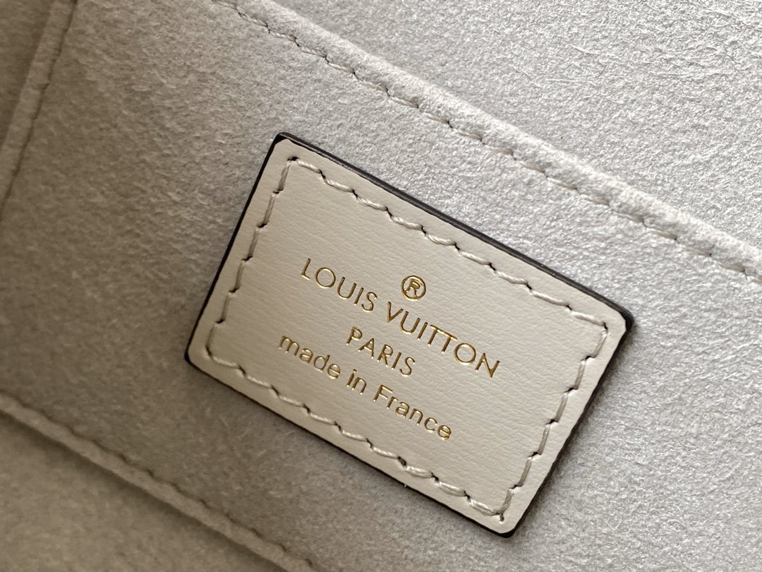 LV Dauphine Handbags 20CM