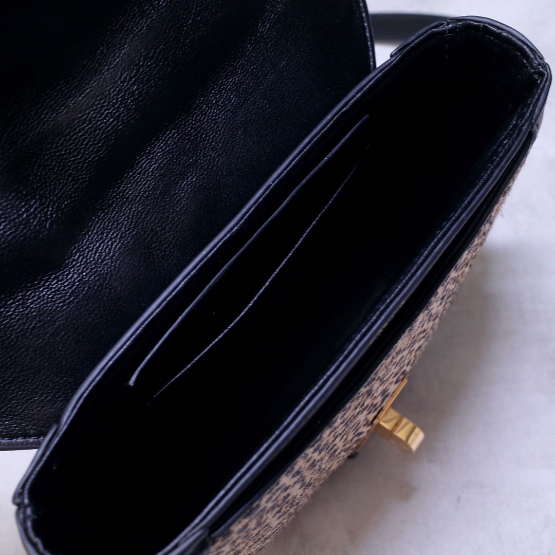 Ce1i*e Small Besace 16 Bag 04
