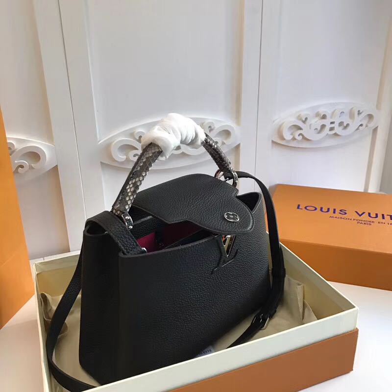 LV Capucines pm 31CM