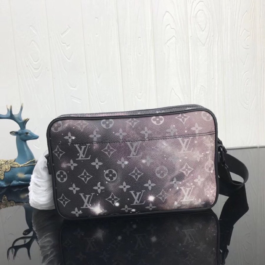 LV Alpha Messenger Bags