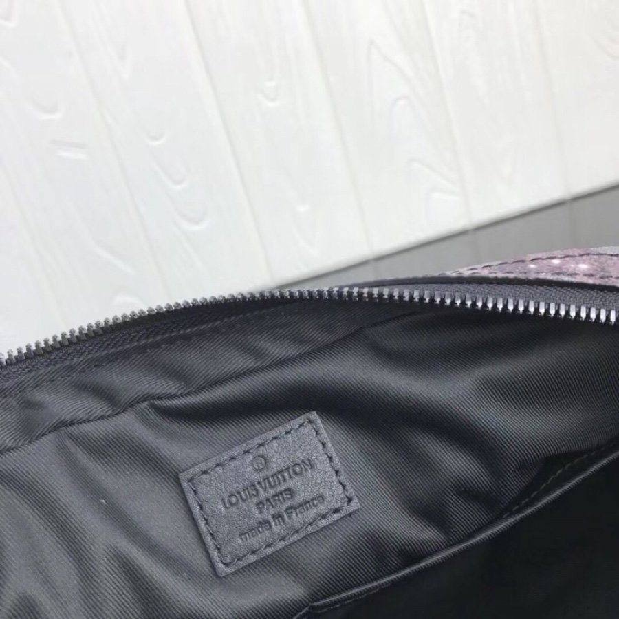 LV Alpha Messenger Bags