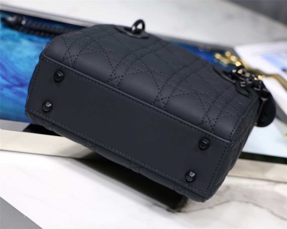 LADY D10r ULTRA MATTE 17cm