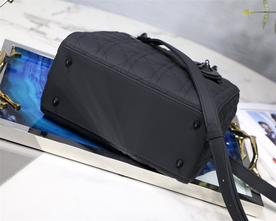 LADY D10r ULTRA MATTE 24cm