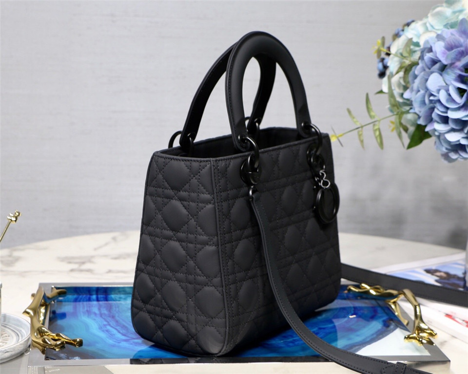 LADY D10r ULTRA MATTE 24cm