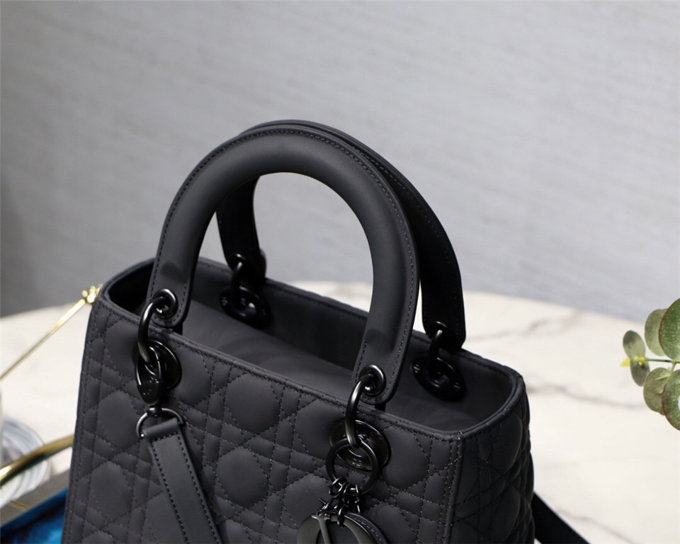 LADY D10r ULTRA MATTE 24cm